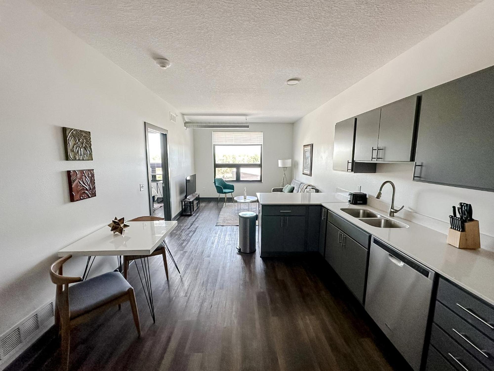 Sleepover 1Bd 1Ba Des Moines Apartments Eksteriør billede