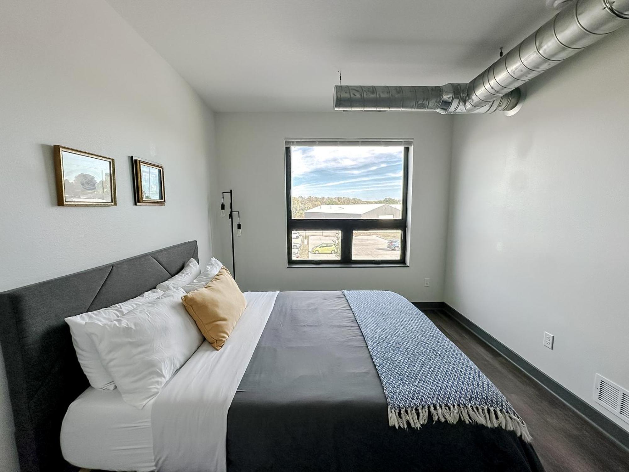 Sleepover 1Bd 1Ba Des Moines Apartments Eksteriør billede
